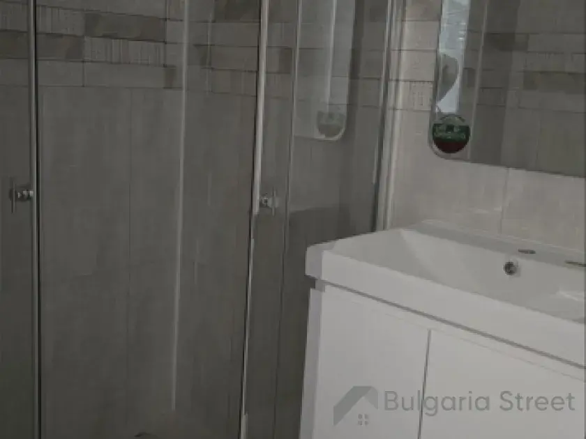 łazienka z wc kabina natryskowa