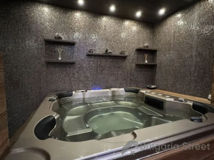 jaccuzi w kompleksie w strefie spa