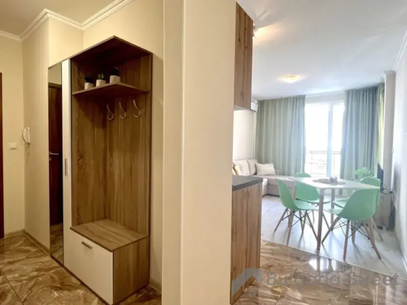 widok na korytarz i salon