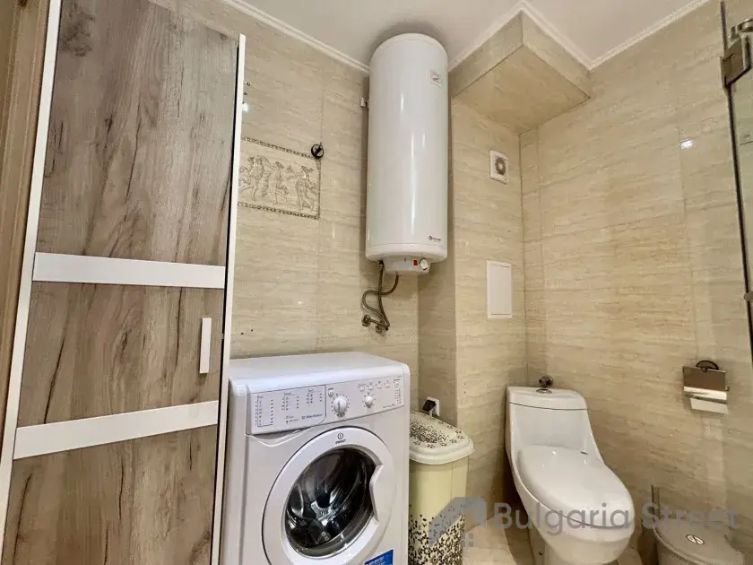 łazienka z wc ,pralka automatyczna