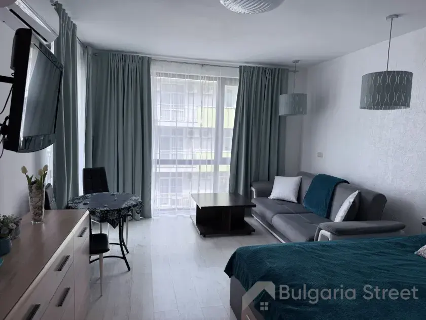 apartament w kompleksie San Gate