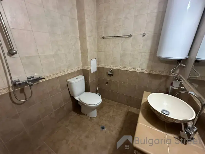 łazienka wc razem z prysznicem