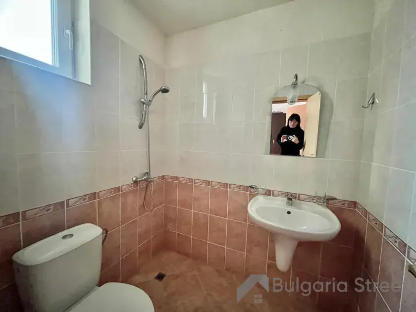 łazienka wc z oknem,prysznic