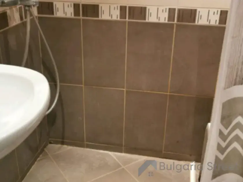 łazienka wc razem z prysznicem