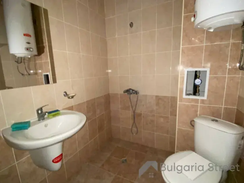 łazienka wc razem z prysznicem