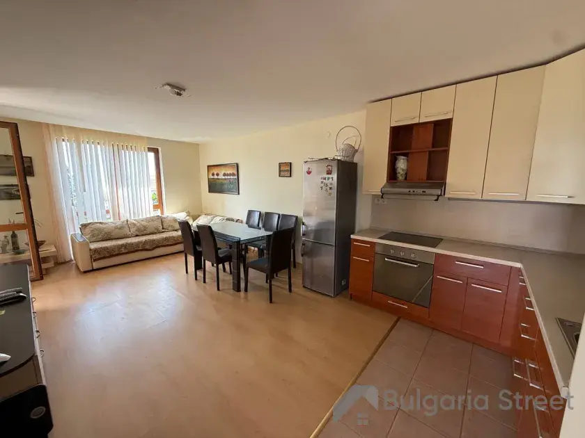 Trzypokojowa rezydencja na pierwszej linii z panoramą morza
