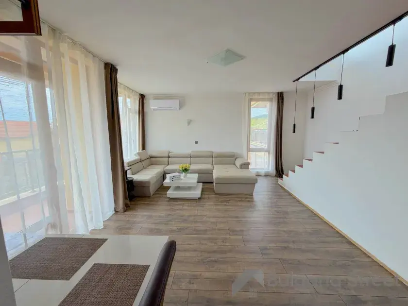 Antonia Garden Residence | Przestronny mezonet z tarasami u wybrzeża Świętego Własu