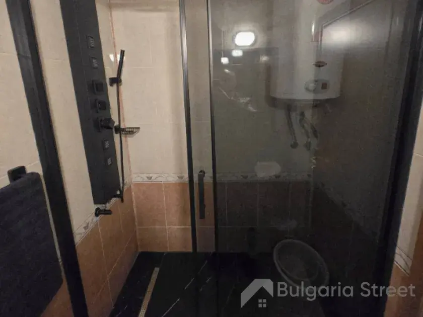 łazienka wc razem z kabina natryskową