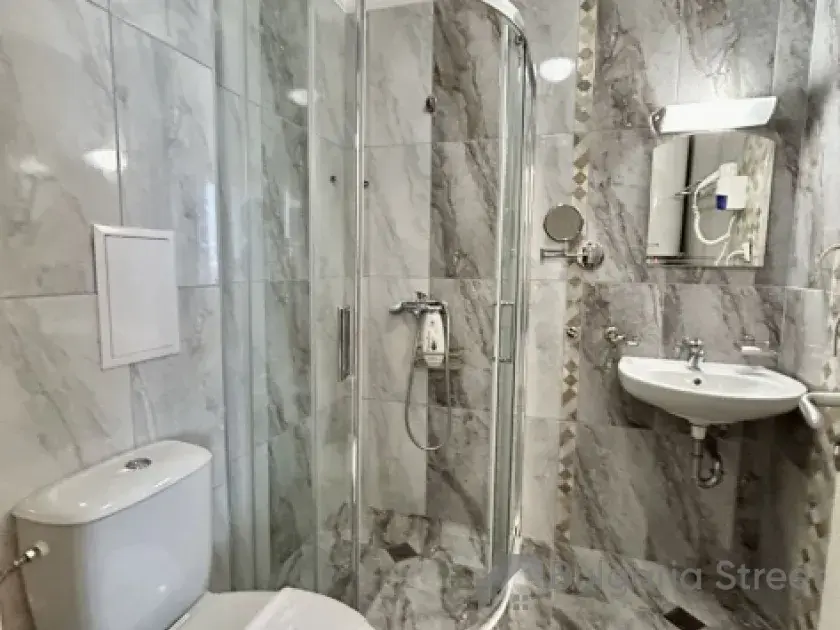 łazienka wc razem kabina natryskowa