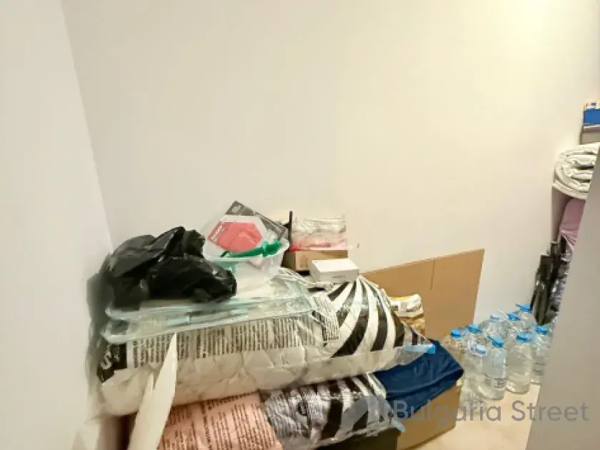pomieszczenie gospodarcze / schowek / komórka