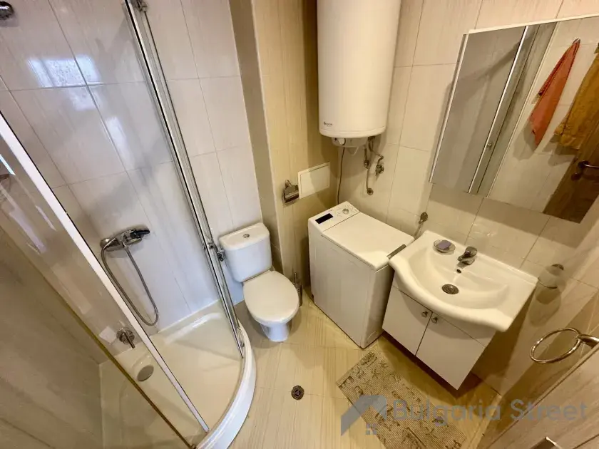 łazienka wc razem z kabiną natryskową