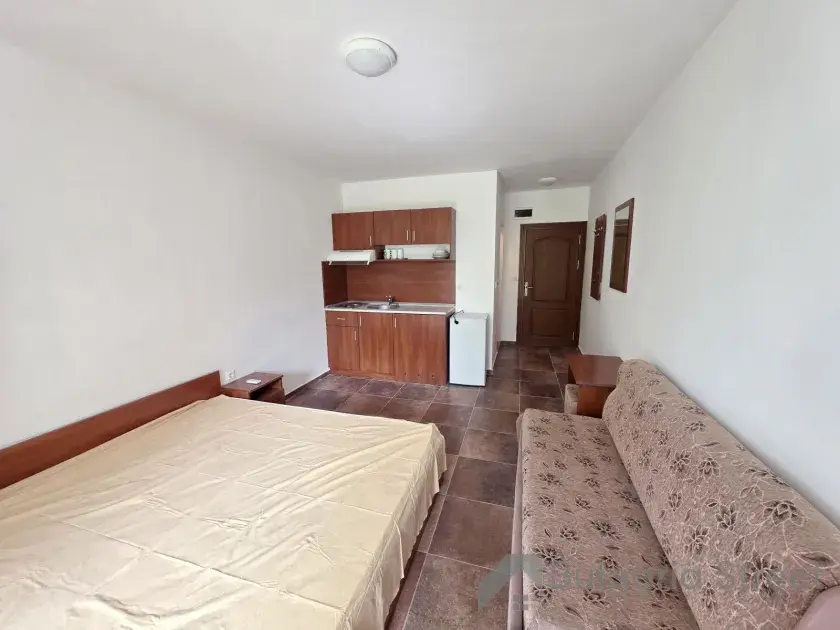 widok na salon i aneks kuchenny