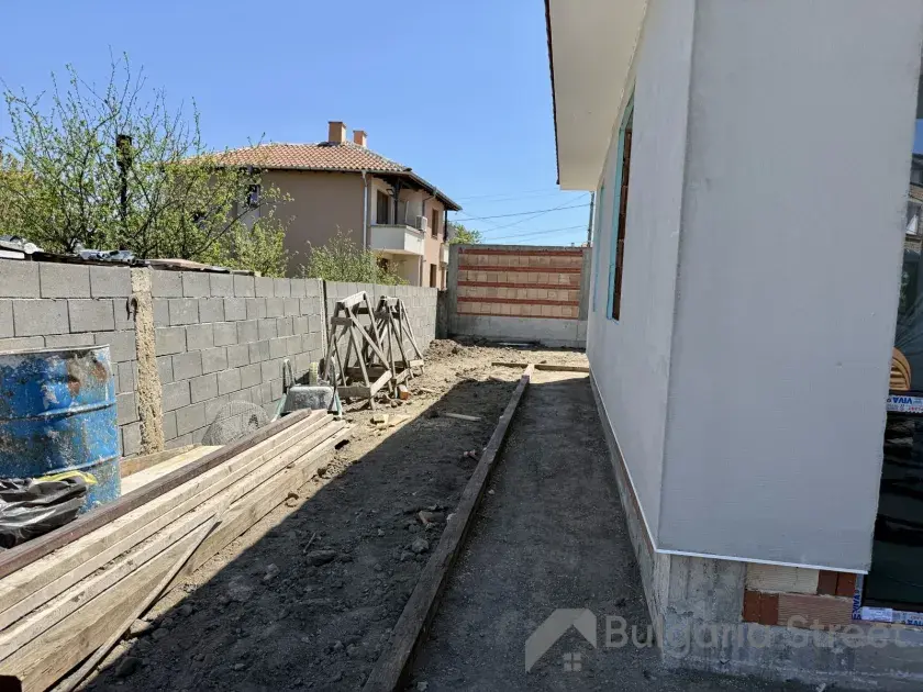 Nowy dom na etapie wykończenia