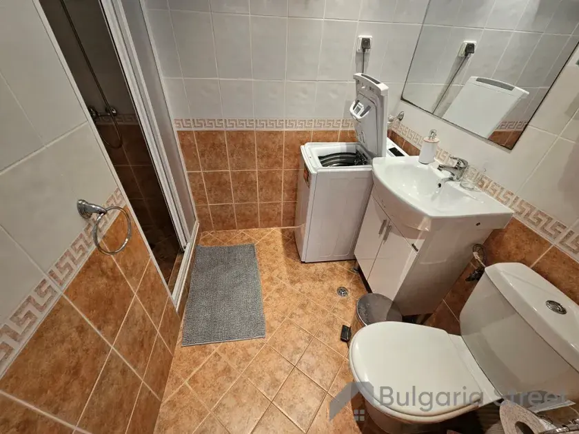 łazienka wc razem z prysznicem