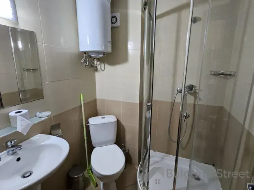 łazienka wc razem z kabiną natryskową
