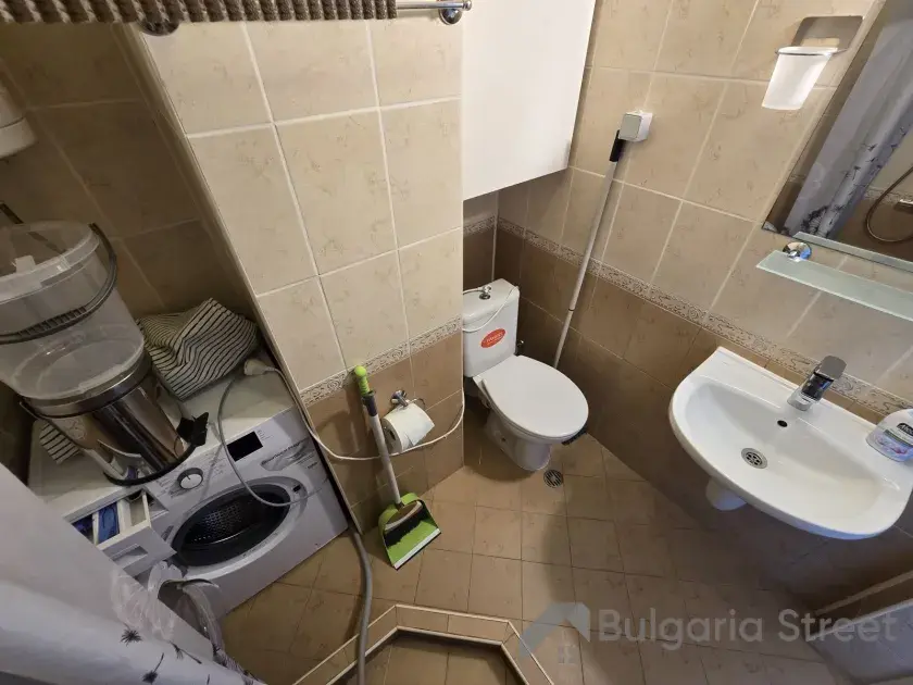 łazienka wc razem z prysznicem
