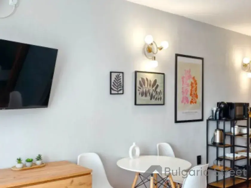 Stół i telewizor