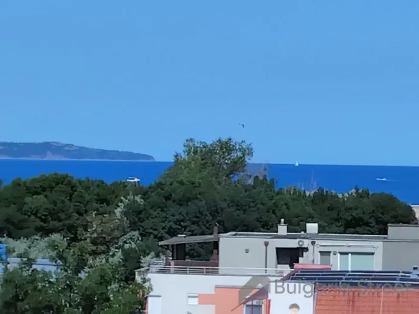 widok z tarasu na morze