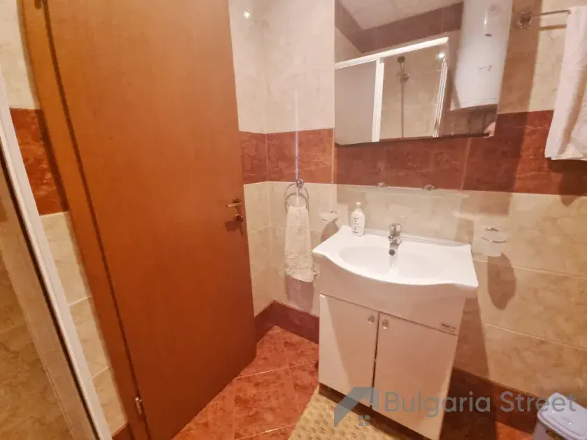 łazienka wc razem z prysznicem