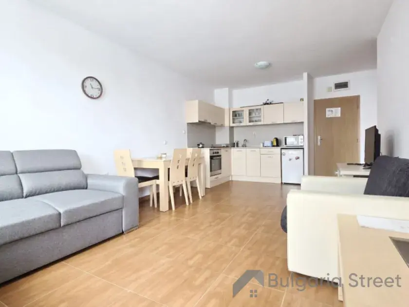 widok na salon i kuchnie
