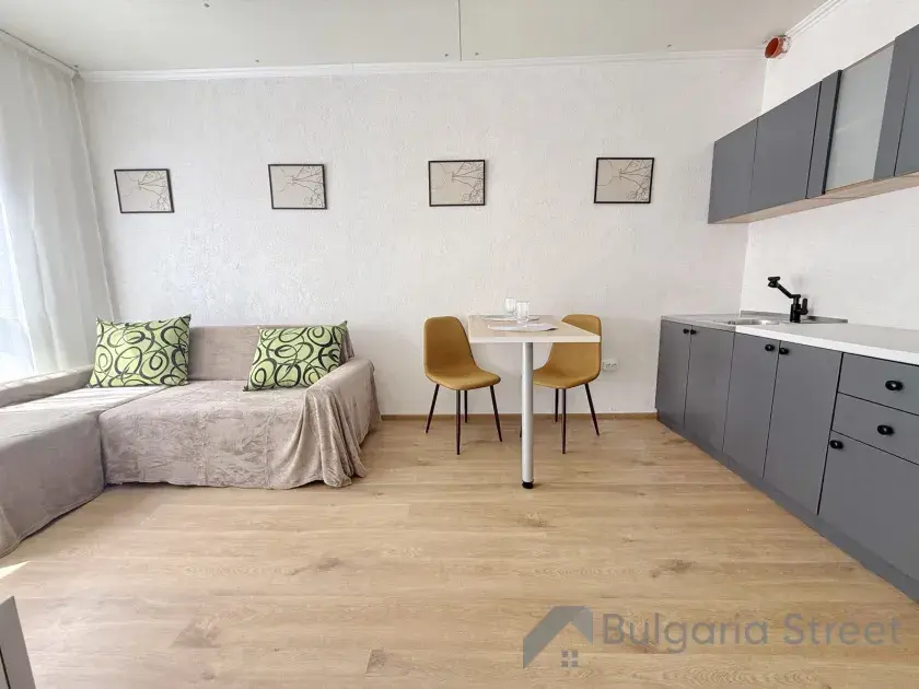 widok na salon i kuchnie