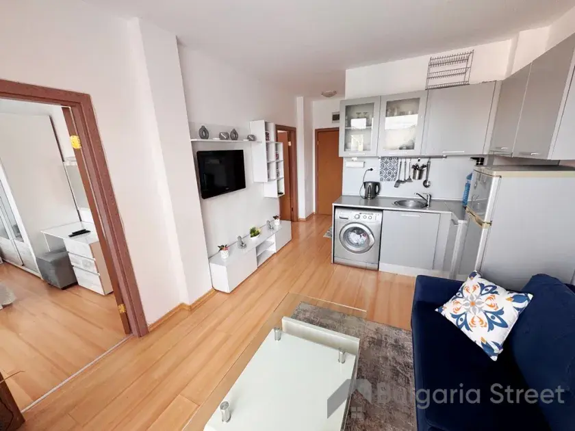 widok na salon i kuchnie