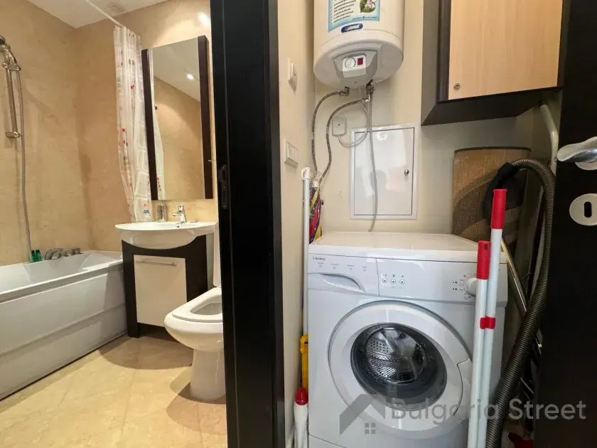 łazienka wc razem z wanną
