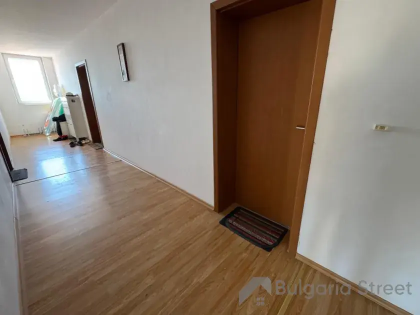 klatka schodowa wejście do mieszkania