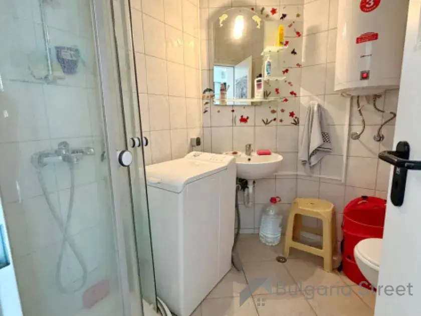 łazienka wc razem z kabiną natryskową