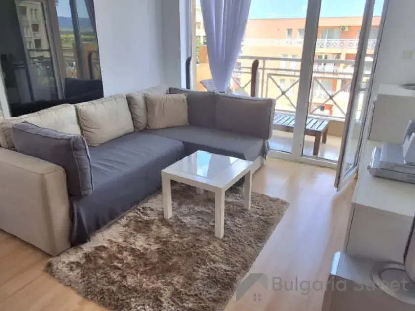 meble tapicerowane w pokoju