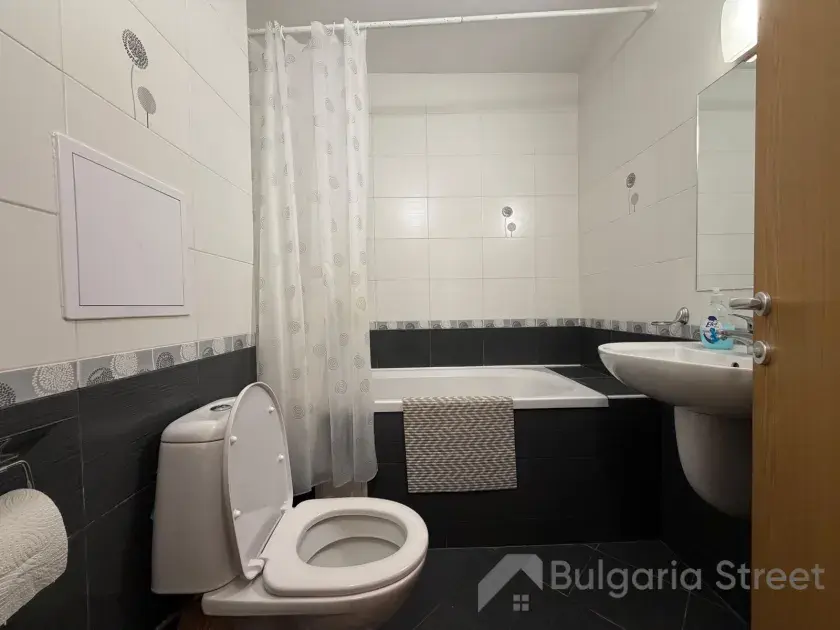 łazienka w glazurze wanna