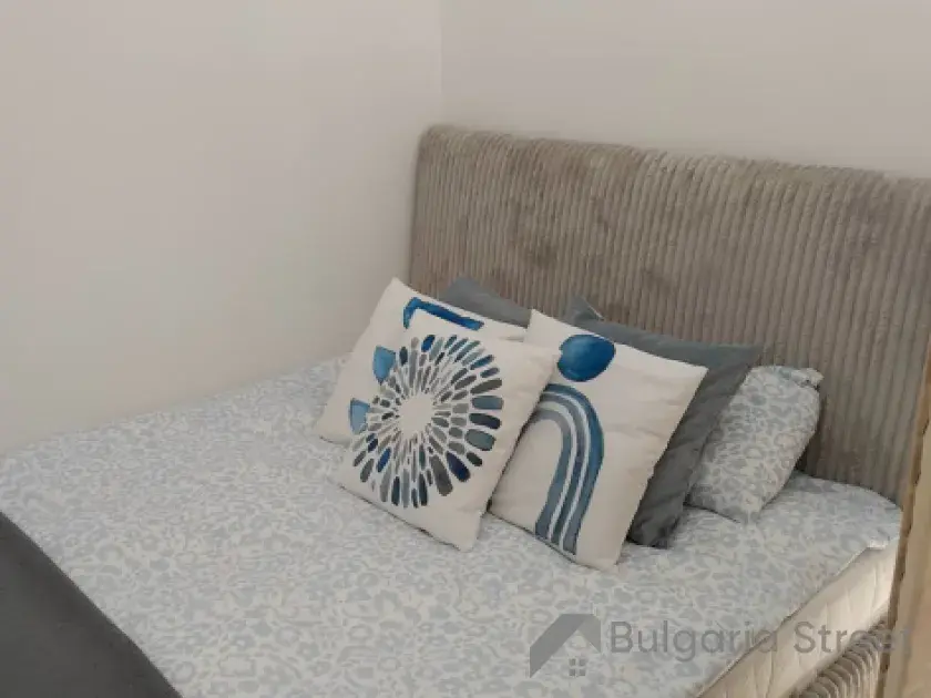 widok na salon część sypialniana