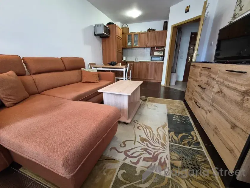 widok na salon i kuchnie