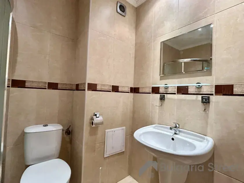 łazienka wc razem z kabiną natryskową