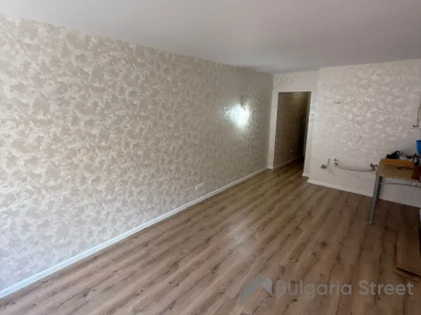 widok na salon i aneks kuchenny